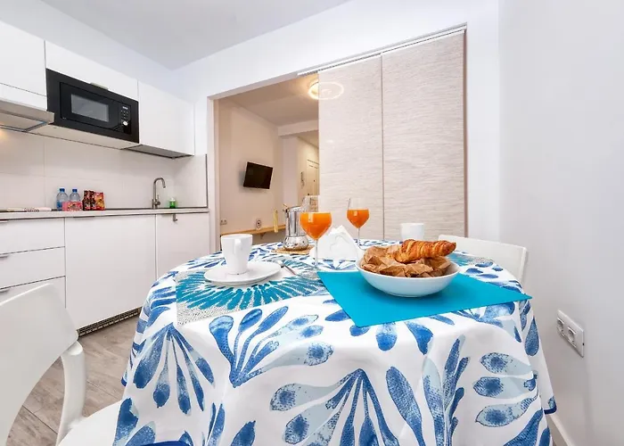 El Greco Near The Reducto Arrecife (Lanzarote)